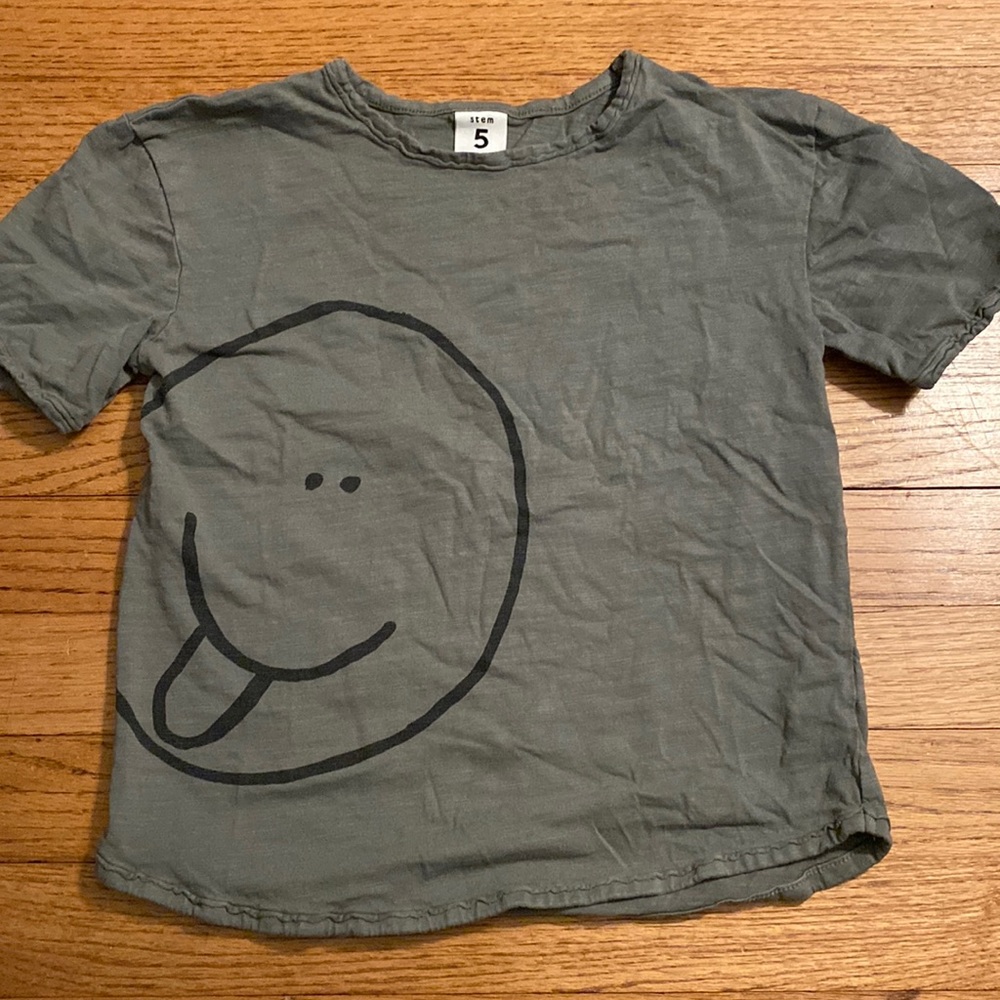 Stem smile tee